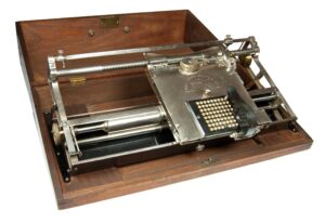 Picture of the Hall 1 typewriter.